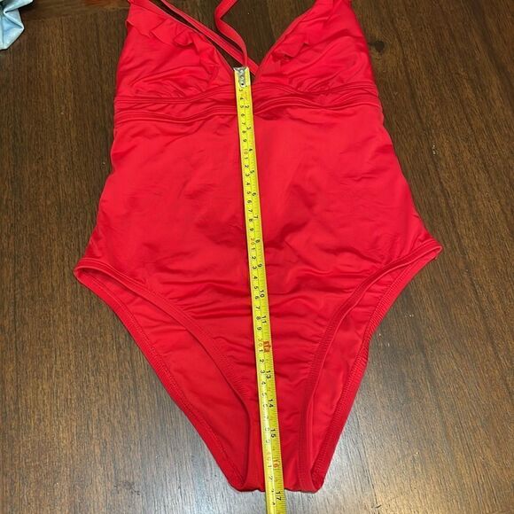 Shade & Shore ruffle swimsuit - Picture 12 of 15